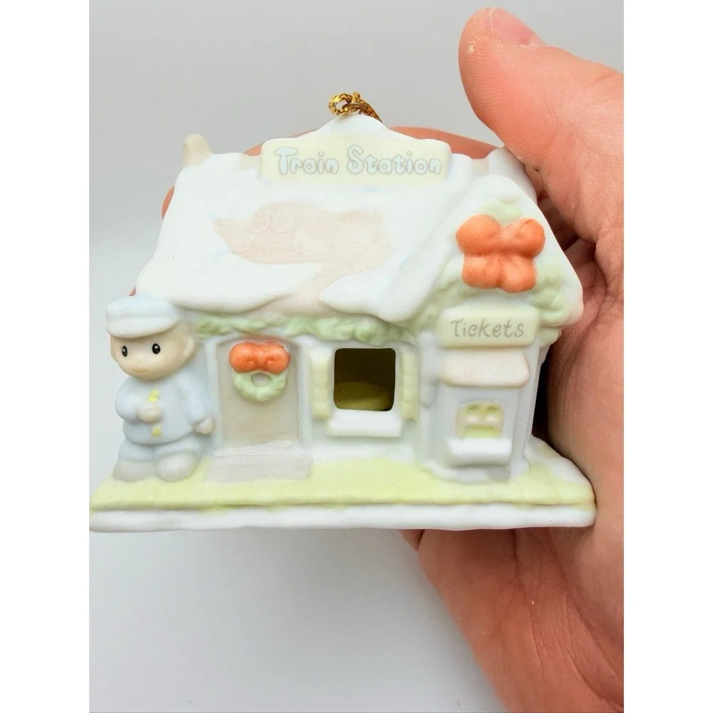 Vintage Precious Moments Train Station Ornament 1996 Enesco 184101